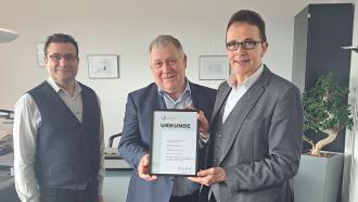 V.l.n.r.: Stefano Heitmann, Wilhelm Schreurs, Bürgermeister Prof. Dr. Christoph Landscheidt.